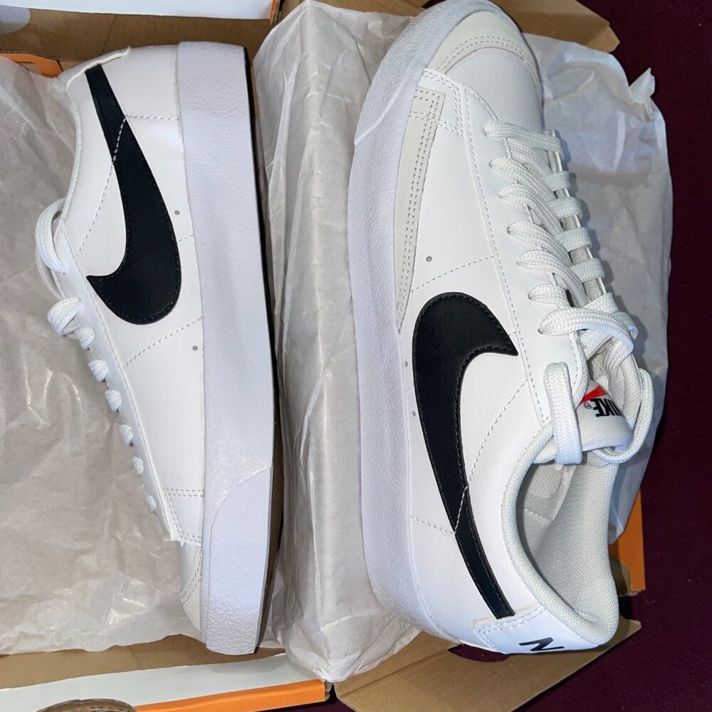 Nike blazer low brand new with og box